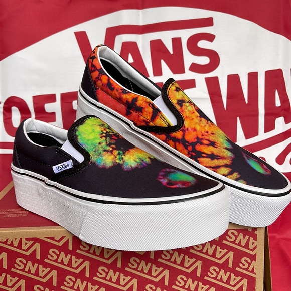 Vans Classic Slip-0n
Paradoxical Black/Multi
VNOA7Q5RBML
WMNS Platforms - Picture 5 of 16
